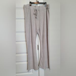 Barefoot Dreams lounge pants cozychic